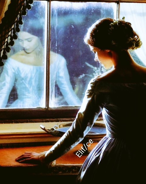 #GeceyeNotum

Bu günlerde hissizim, yorgunum iliklerime kadar donmuşum

__________Yürek yorgunuyum...

...

#Geceye
#Aşkile