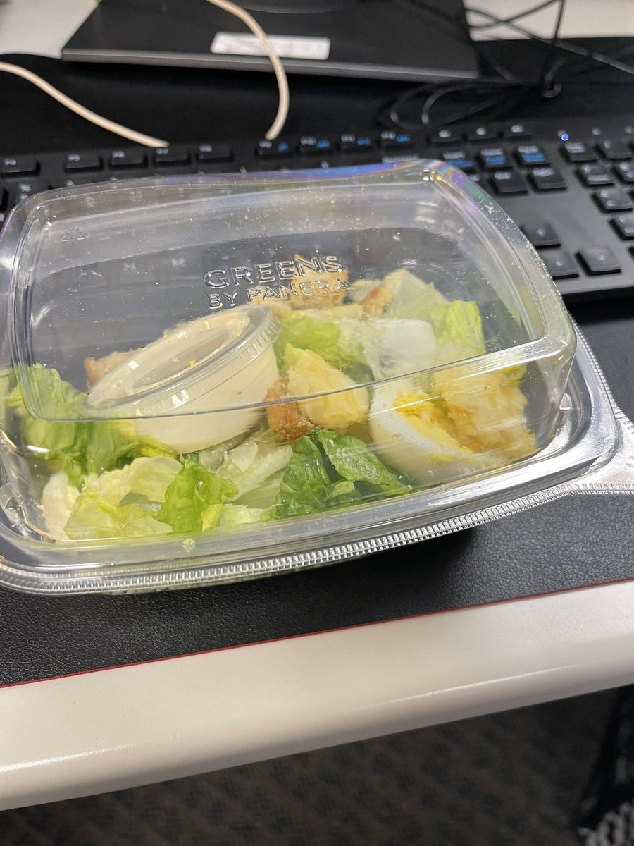 _jalvarezxo's tweet photo. The disrespect…costing as much as it does and y’all couldn’t even fill it… #stillhungry  @panerabread https://t.co/wbRNYAYSoq