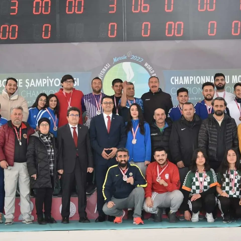 BocceTurkiye's tweet photo. Türkiye Bocce Raffa şampiyonası sona erdi. Emeği geçen herkese teşekkürler 🥰👏✅✅
Organizasyonu alan Mersin'e ayrıca teşekkürler. 👏👏
@MutluTurkmen
@atsizafsin @FaikKAPSIZ @S_Eren_Ozturk @Sakir37754773 @memobocce @GSB_Mersin @KutlayNiyazi https://t.co/zUXVSJlVUk