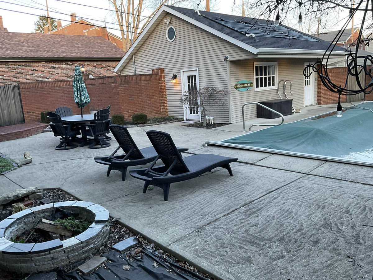 RickBurns15's tweet image. Built this pool in 1994. We were called back to design a new fresh look. #poolstudio #structurestudios #imperialpools #theburnsgroup #VIP3D #vizterra