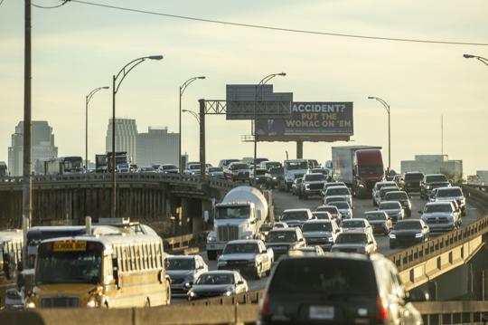 carlie_kollath's tweet photo. INTERSTATE SHOOTINGS: 3 people were shot on I-10 in New Orleans in the past 3 days, police say.
Another person was shot earlier this month on I-10.
Here's our interactive map of the interstate shootings so far this year. https://t.co/he5L92TiPC #interstateshooting https://t.co/Jv7eVPGWUd