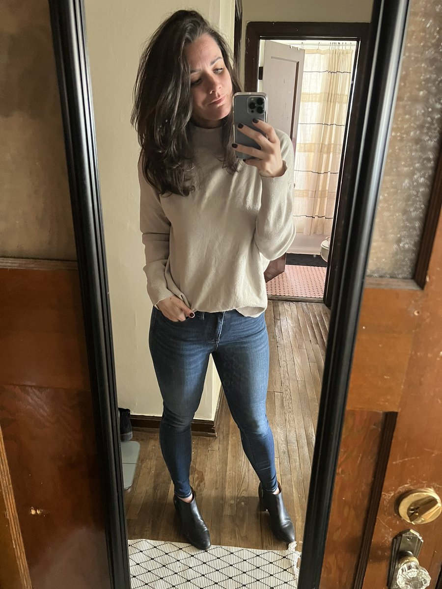 Happy Monday.  #monday #jeans #wfh #winterblues