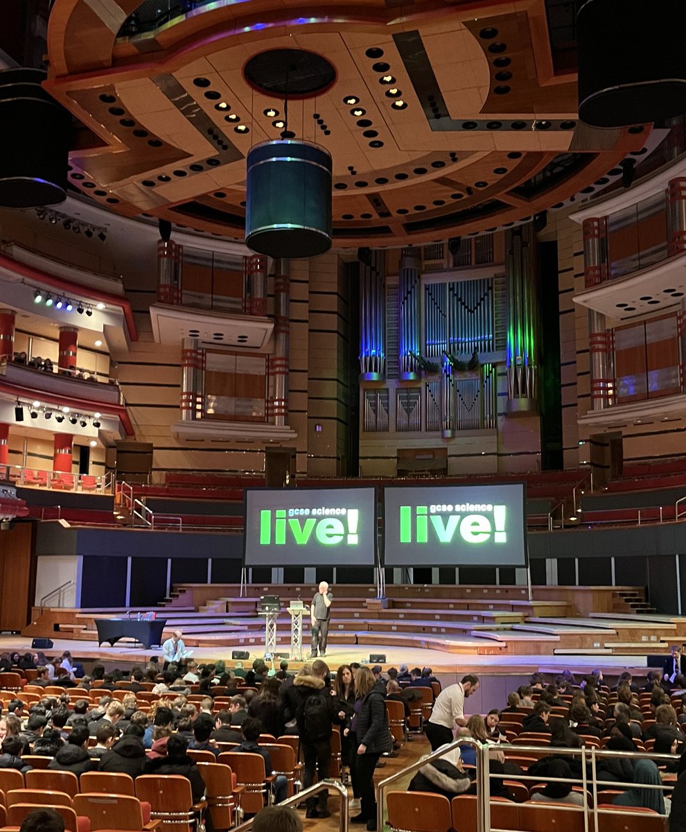 I had a great day at GCSE Science Live <a href="/BromsSchool/">Bromsgrove School</a> The students loved hearing about where their science GCSE could take them👩🏼‍🔬🔬 <a href="/UWPGSEC/">University of Worcester - PGCE Secondary course</a> #edutwitter #science #scienceeducation