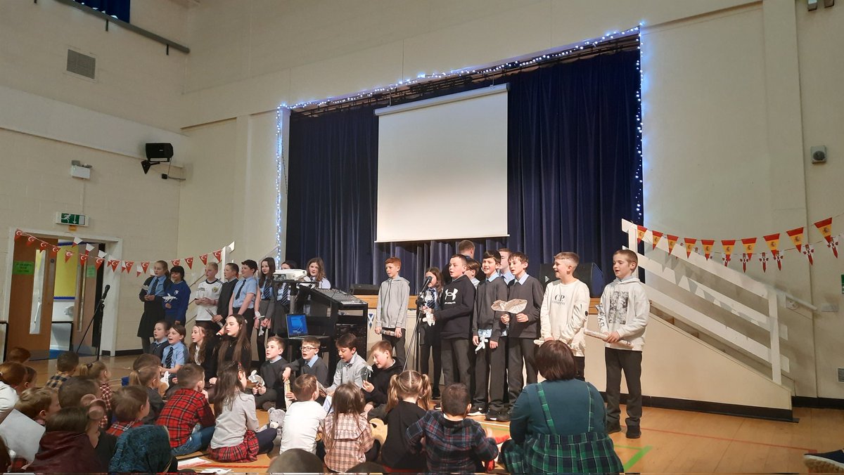 erasmuschools's tweet photo. Welcome assembly of Law Primary School. Thanks for the wonderful performances🥰🥰🥰 https://t.co/xK2eGsekEG