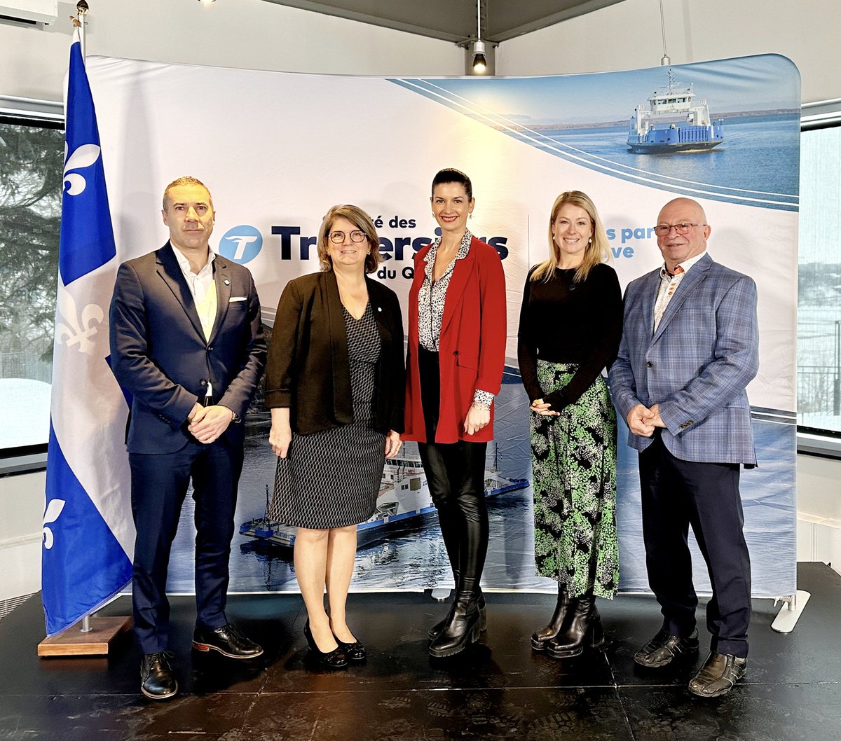 GGuilbaultCAQ's tweet photo. Grande nouvelle pour la mobilité durable: nous acquerrons 3 premiers traversiers électriques rechargeables à @Traversiers! Réduction de GES, interopérabilité des traverses, consolidation de la flotte et des relèves, les avantages sont nombreux! ⛴️
https://t.co/RMp7n8XzqO https://t.co/p78VpOf4RC