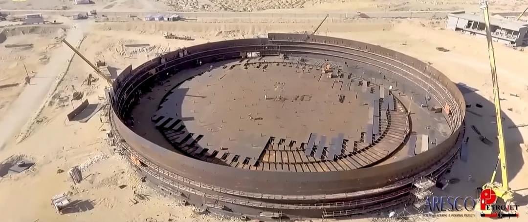 "المشروع القومى لتخزين النفط الخام بالصحراء الشرقية في مصر"

جارى تنفيذ المشروع فى ٤ مناطق بالصحراء...