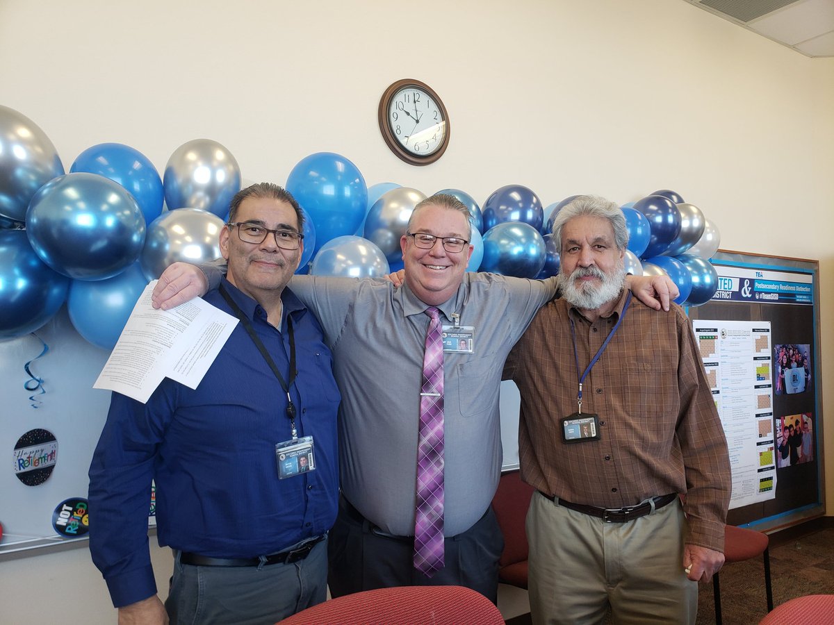 GodinaSusana's tweet photo. Congratulations Mr. Crespo on your Retirement.  Thank you for 36 years of service! https://t.co/NEMI8abeXE