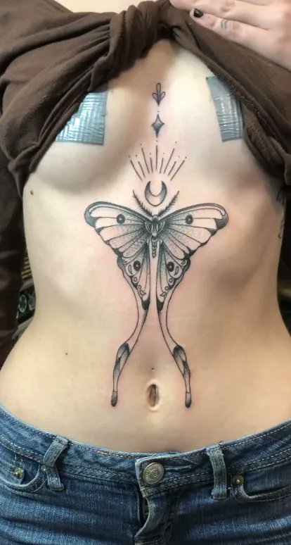 AlchemyTattooCo's tweet photo. By @tattoosbyjw
"Luna moth for @juliachabaud. Thanks for the trust!"

#lunamothtattoo #tattoo #insecttattoo #mothtattoo #bellytattoo #torsotattoo #alchemytattoocollective https://t.co/iSFxTvQtch