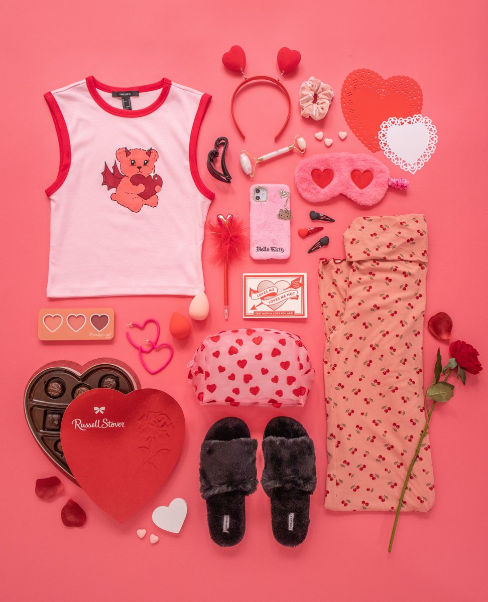 Forever21's tweet photo. Feel the love with our Valentine's Day Wishlist ❤️
Head to our website + shop Valentine's Day and get all your V-Day gifts🔥 #forever21plus https://t.co/VY2hvytkmq