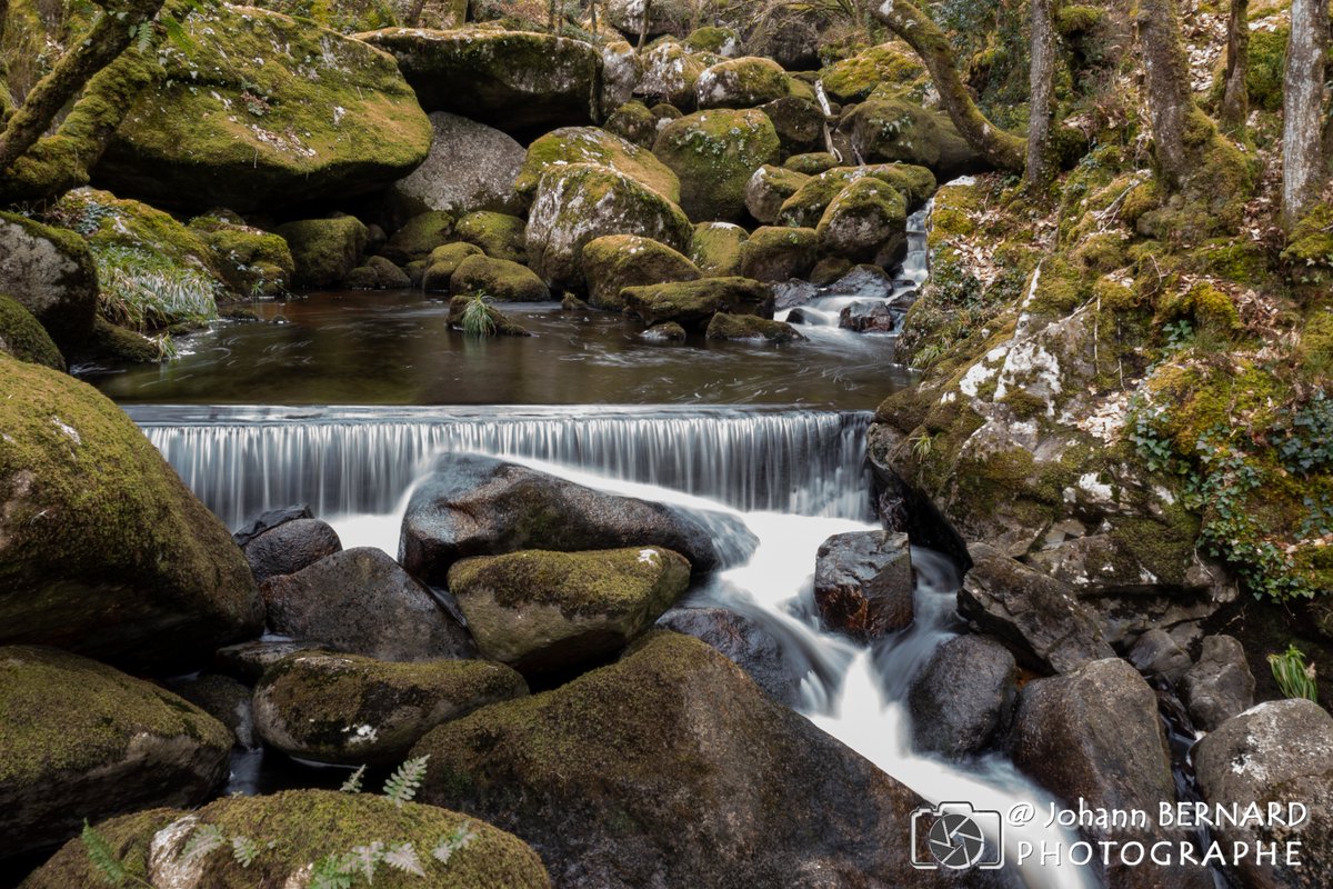 #Bretagne #finistère
une balade en #forêt,une #rivière et des #rochers... et de quoi prendre quelques #photos !!!
#photographie #couleurs #MagnifiqueBretagne #bzh #eau #ilovebretagne #destinationbretagne #longexposure #MagnifiqueFrance #bois #igersbretagne  #baladenature