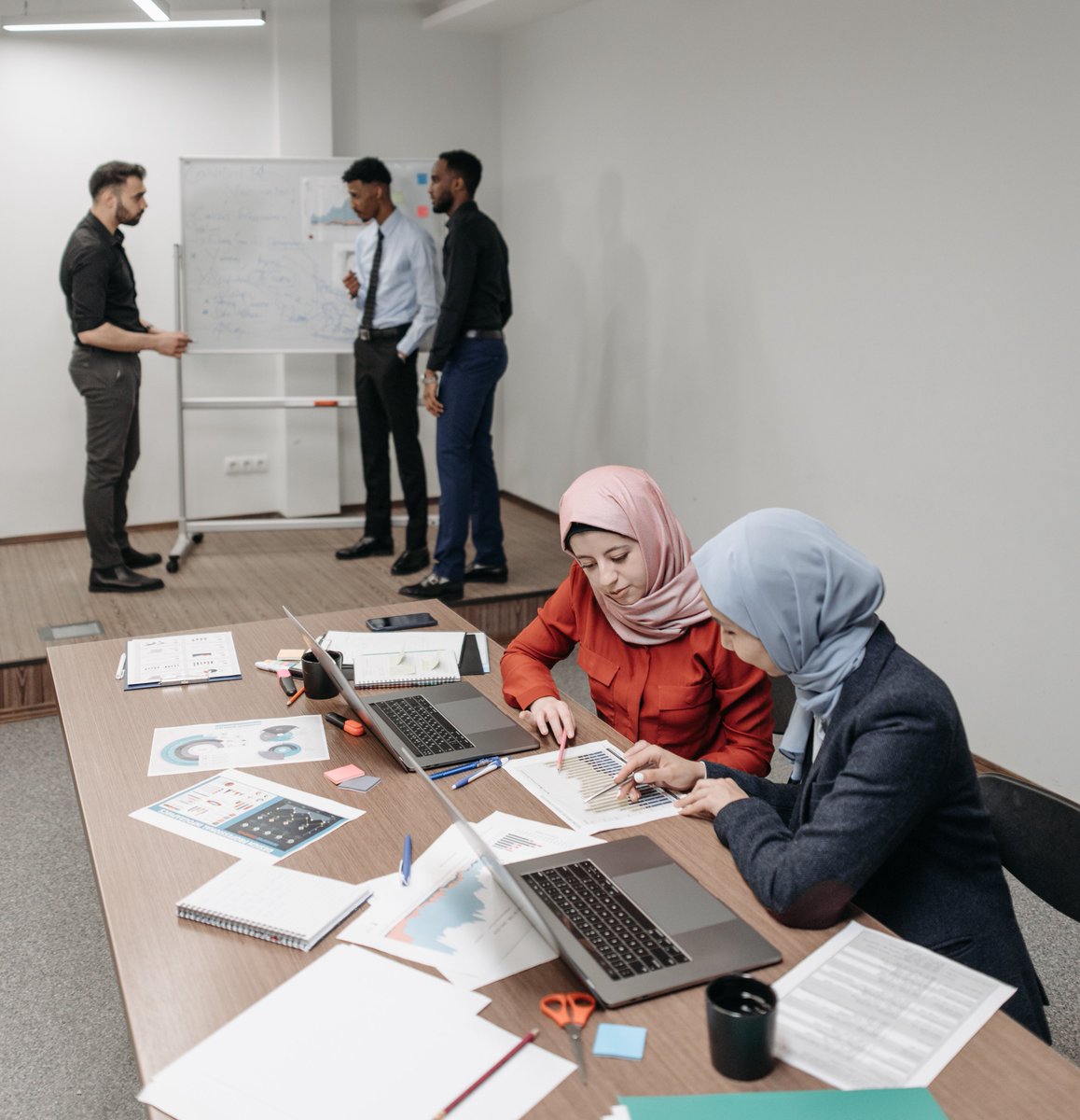 There are many other essential ingredients to being a successful cross-cultural trainer, including:

✅ Good communication skills
✅ Empathy
✅ Organization
✅ Client relationship building skills

What would you add to this list?

#trainers #trainerlife #intercultural