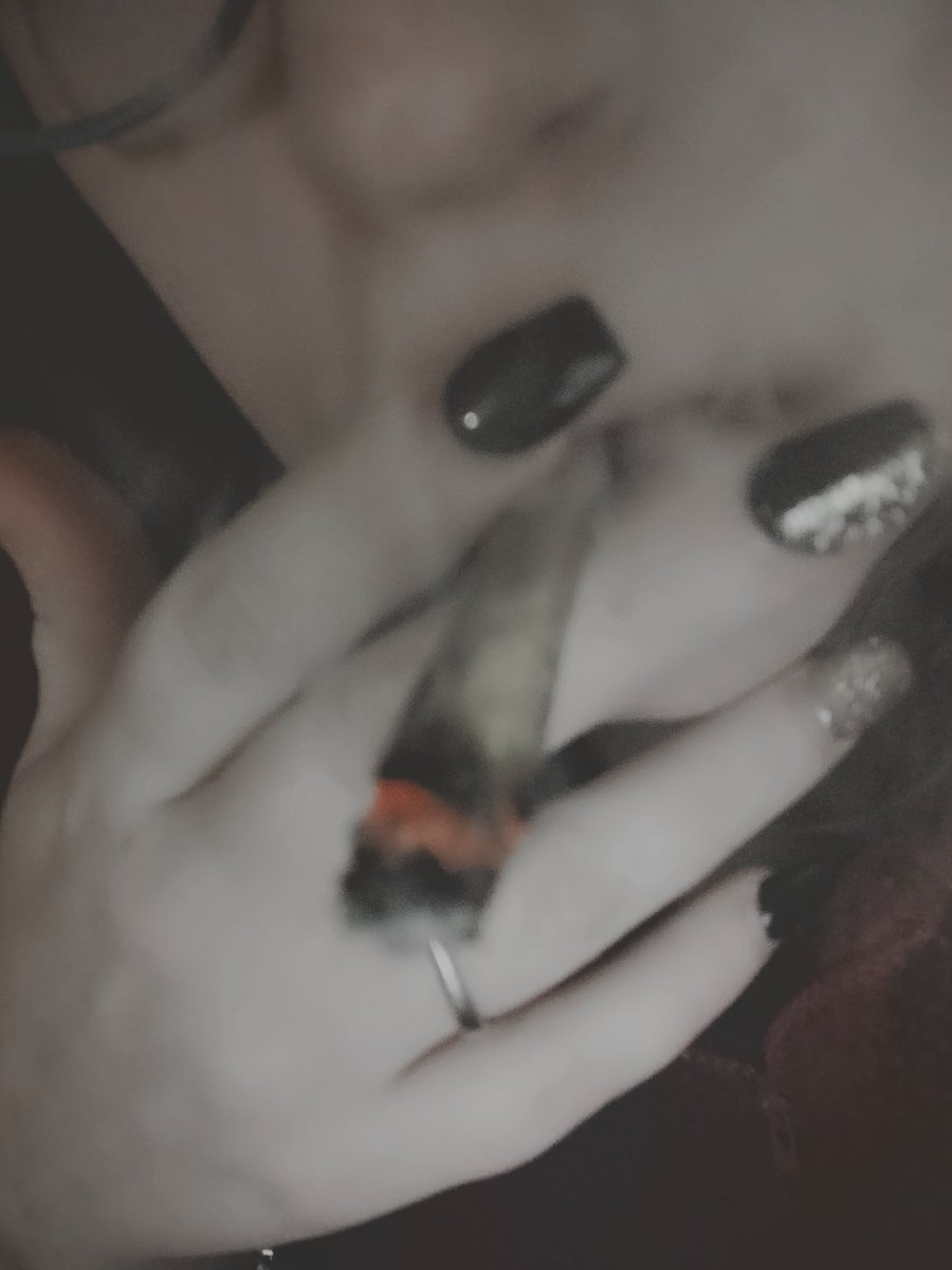 JennaWe48974898's tweet image. Had an amazing weekend getting hella stoned with good friends! @AlwaysABecky @jade_thielen95     💨🍃 #Mmemberville #WeedLife #lovinlife