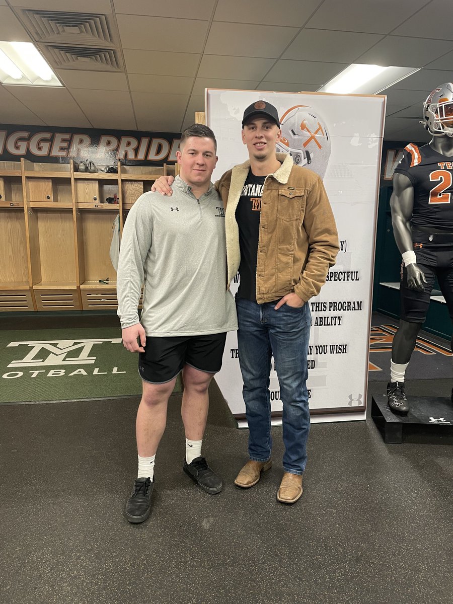 Our 2nd Annual Gunnar Kayser Freshman of the year award goes to Zach Newton! Zach is from Great Falls High School, majoring in mechanical engineering &amp; plays D-Line for us. Huge thanks to Gunnar for the incredible support and for his donation to this scholarship award!! 
#Family