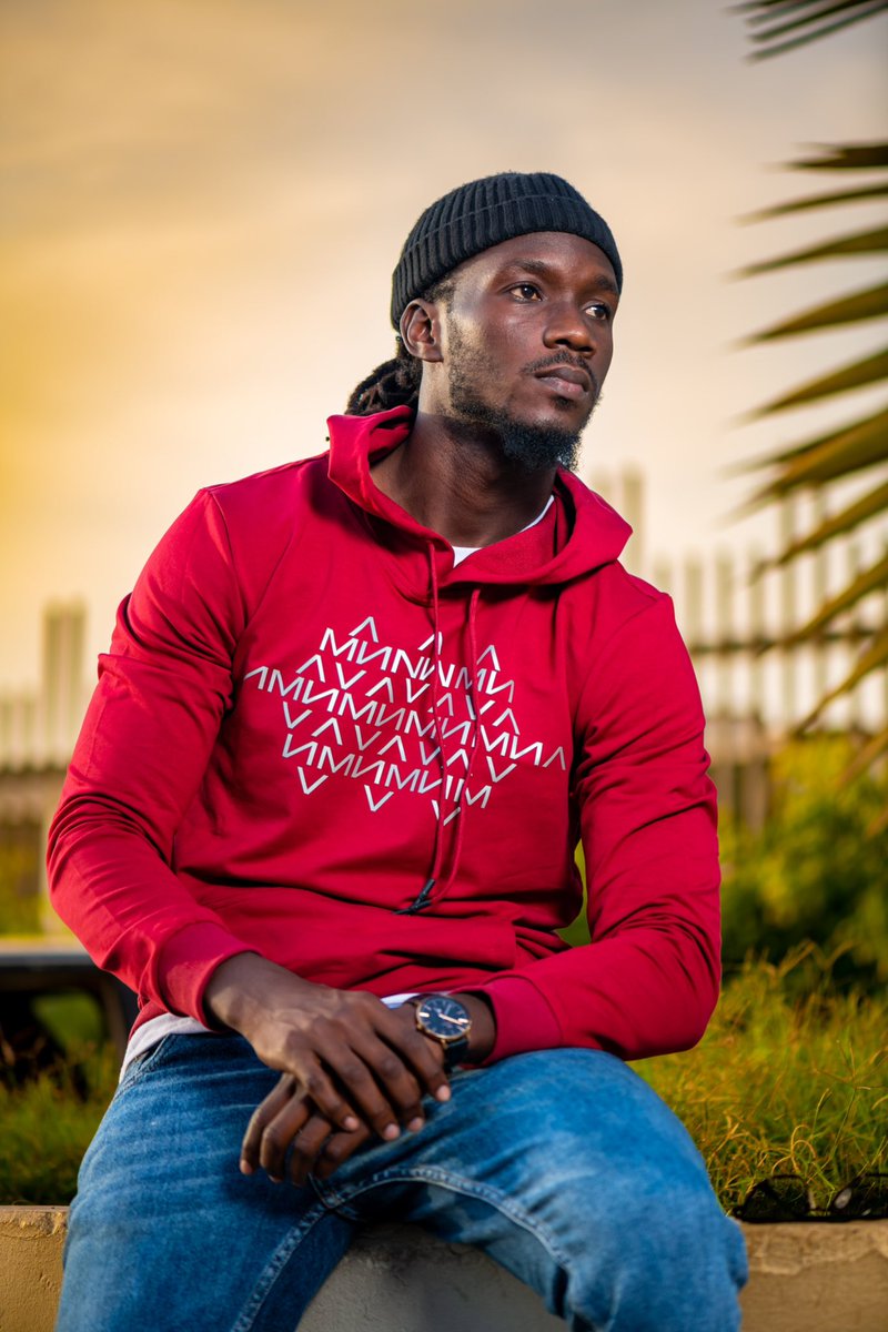 africanstylee's tweet photo. Hoddie rouge ✨✨
Prix : 15.000cfa
Taille Dispo : L XL XXL
Unisexe✅
#swear
#capuchon
#hoddie
#pull https://t.co/T05iXAkbiV