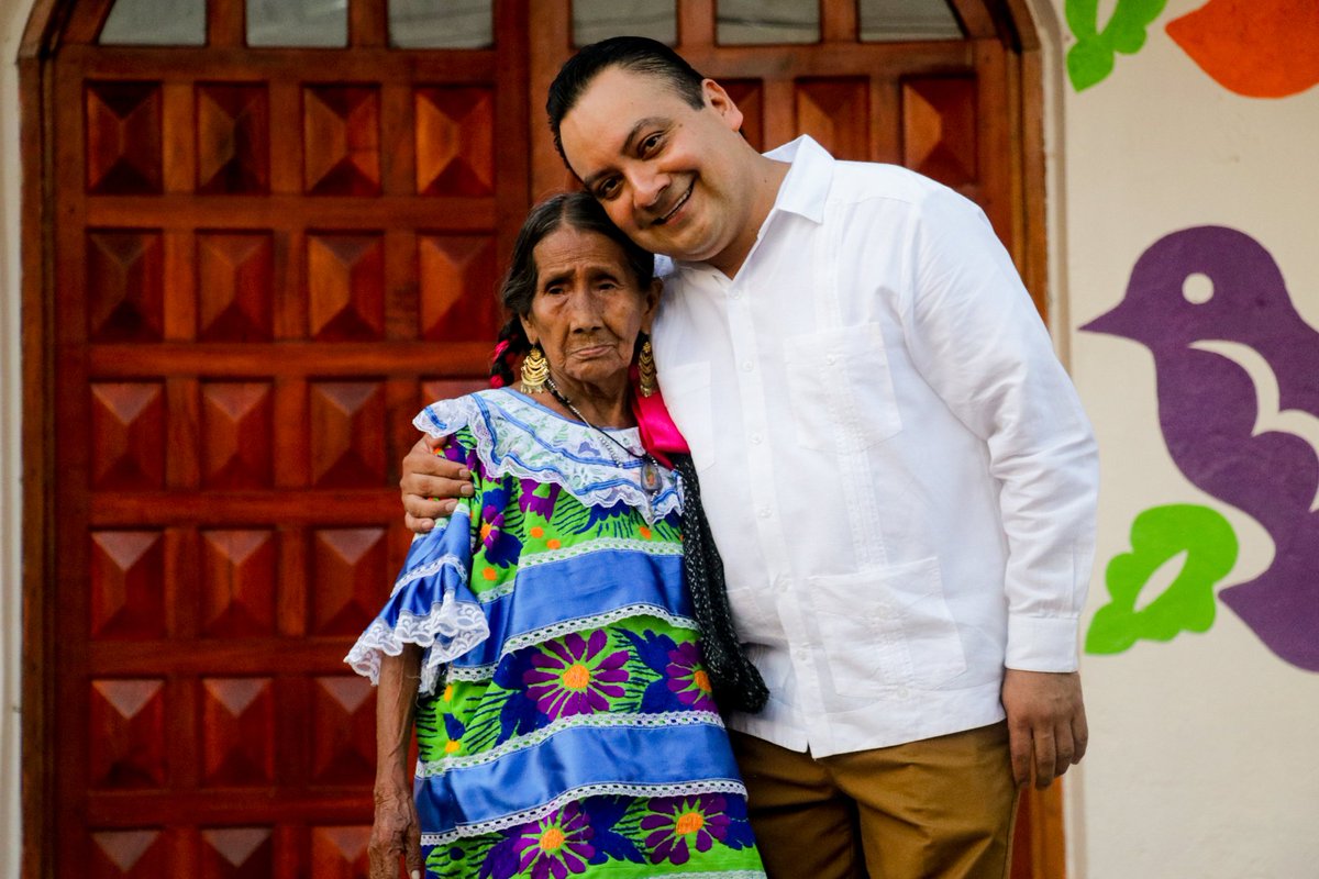 FredyMValor's tweet photo. Son las mujeres de mi entorno, con las que conviví, con las me crié y me formé. Soy en buena medida hechura de ellas, por eso me identifico mucho con todas. Todas las mujeres que me rodean, son sin duda mis madres, mis hermanas, mis hijas y mi familia, me asumo nada sin ellas. https://t.co/72uE07YDrF