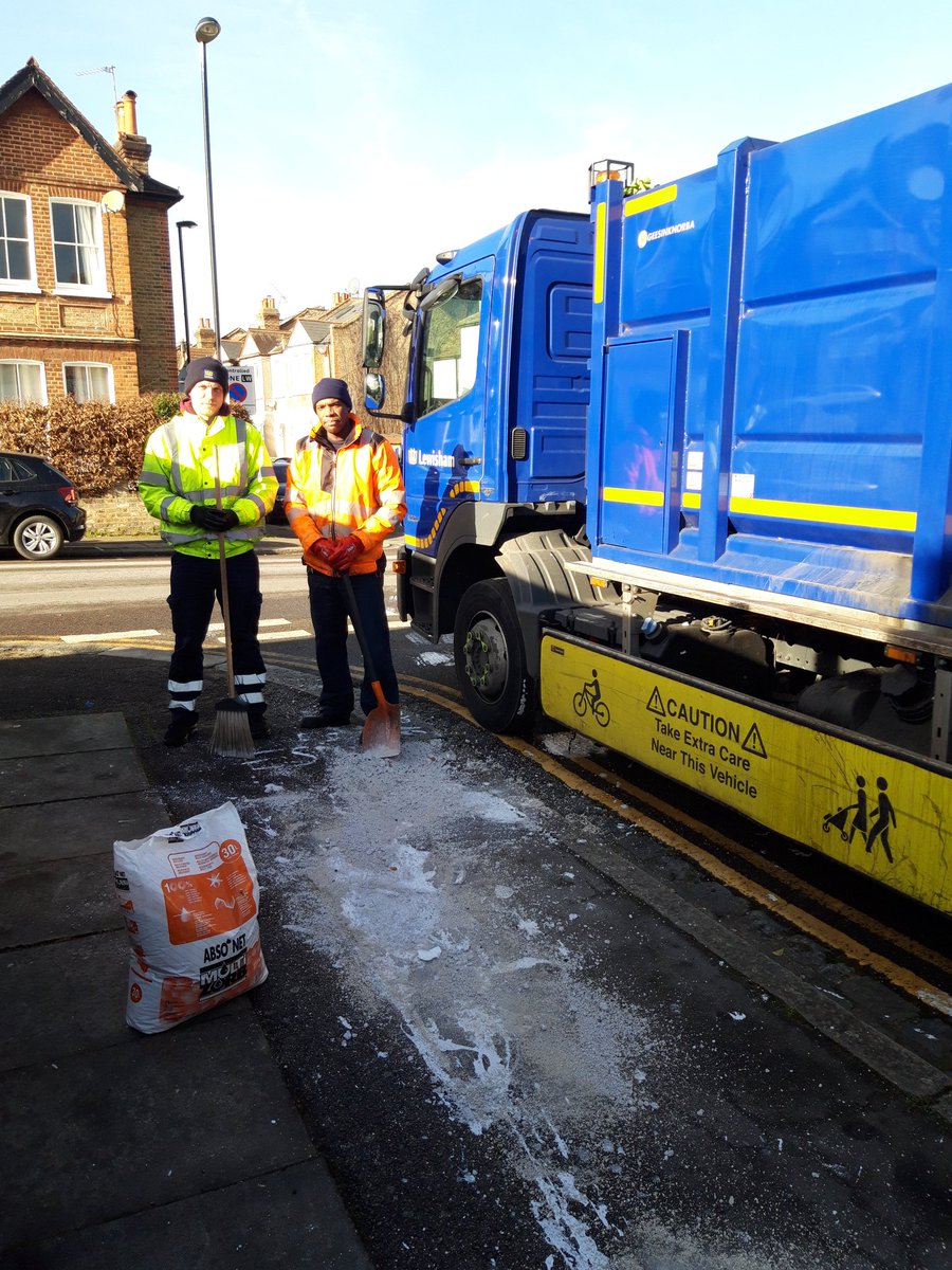 Laura Cunningham tweet media