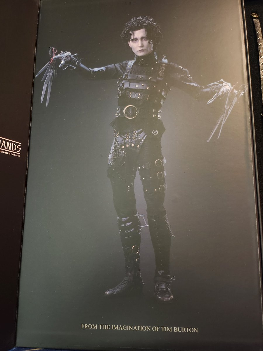 GhoulacticC's tweet photo. Look who arrived today. Very nice piece. Nfs. May pick up another for the booth. https://t.co/ZNOS6gHGWX