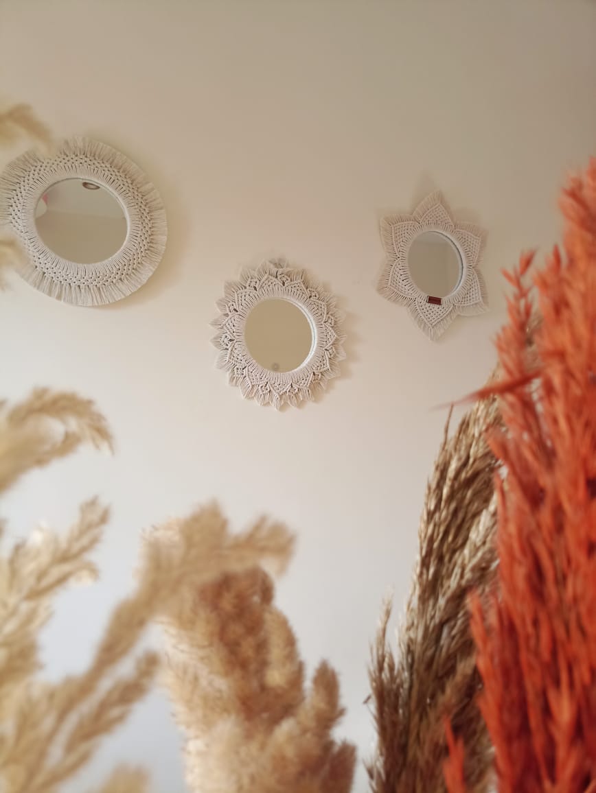 AhdMakrame's tweet photo. Trio Macrame Mirrors Set 

Dans votre chambre ou celle d’un enfant, votre entrée ou votre séjour : les détails de ce miroir mandala en macramé apporteront charme et élégance à votre intérieur. N’hésitez plus, il n’attend que vous pour créer votre ambiance boho ! https://t.co/3OvRCHrQk6