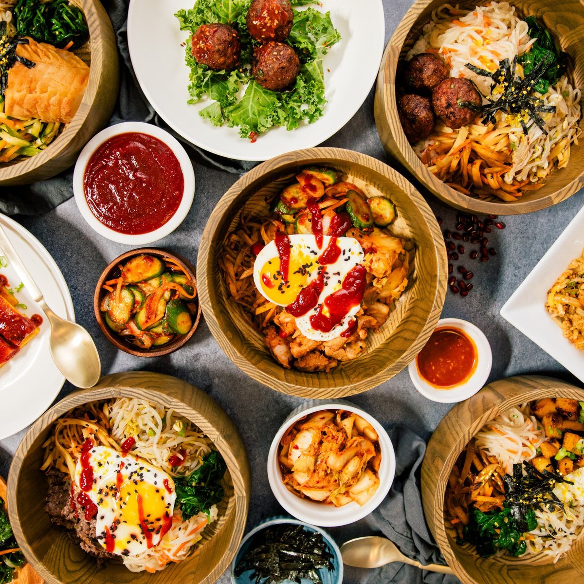 2KoreanGirls's tweet image. Imagine this ... a variety of Korean comfort food matched with modern goodness! That's what we can offer at 2KG 👯‍♀️ 💖 Delivery available in Miami 🌴 #2KoreanGirls #SouthBeach #Bibimbap #ImpossibleMeat #LetsBeFriends #MiamiFoodie #KoreanFood⁠ #Wynwood