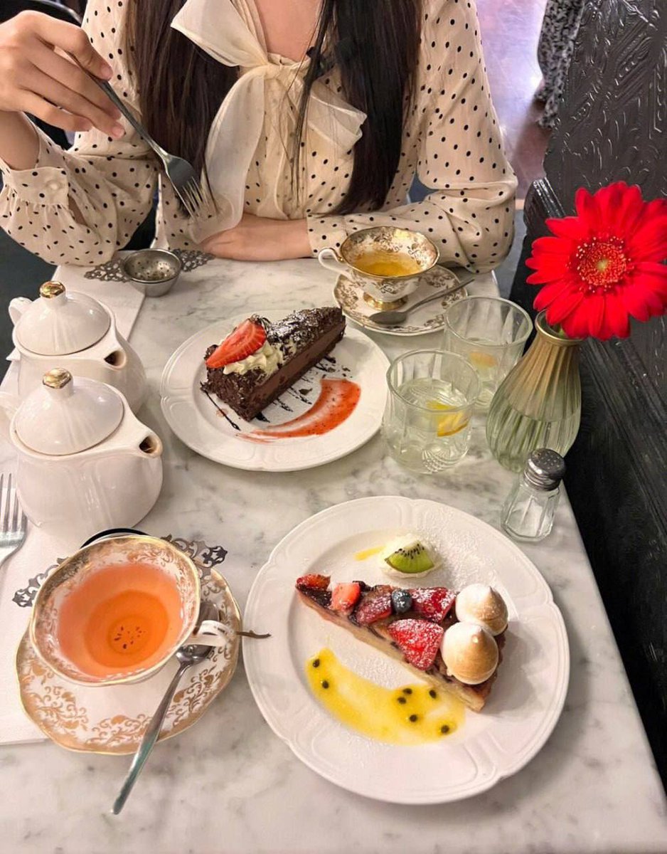 hanth22's tweet image. Listen to music and enjoy afternoon tea. Very comfortable state! 🥰