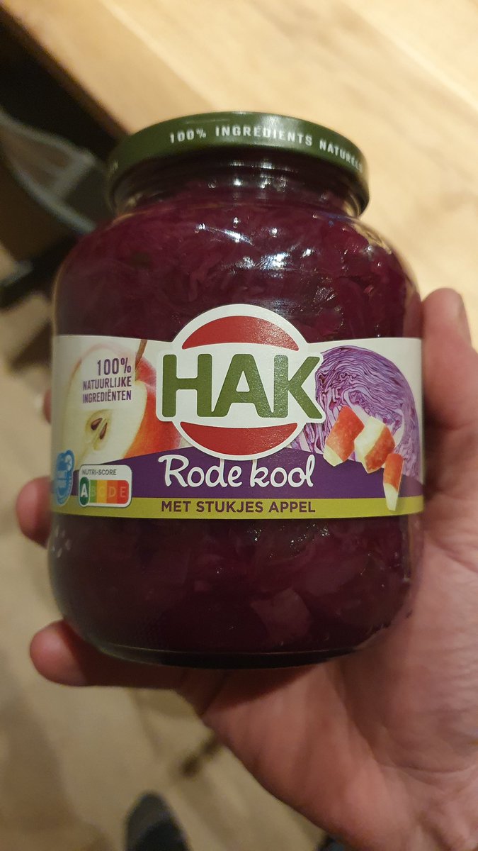 RijkJoost's tweet photo. Rode kool van HAK, lekker hoor. Maar er zit maar 462 gram kool in een potje

Er zit voor circa 10 cent kool in het potje, de overige producten zal samen ook 10 cent kosten

Verkoopprijs: €2,76

Groente zelf is niet duur, het wordt duur gemaakt! Het glas is duurder dan de inhoud https://t.co/sF8P6mr2bh