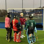 Well that was exciting! Huge thank you to Olympic gold medalist @MaddieHinch for coming down to Hinchley Wood to coach our SHS senior GK’s tonight! Not a bad start to the week getting coached by one of the best in the world! Thank you Maddie! 