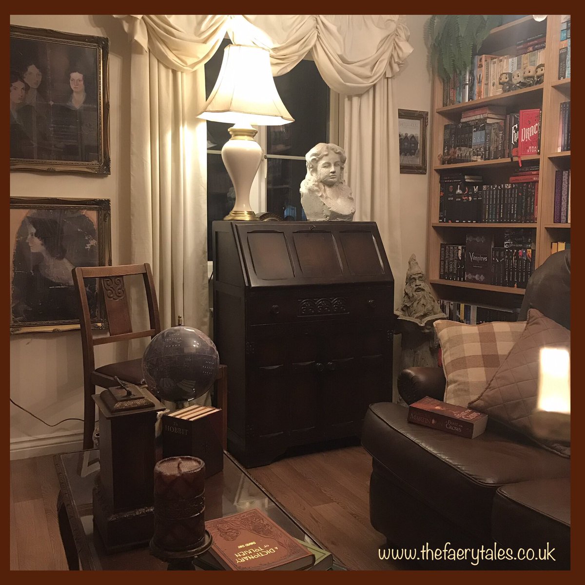 The_Faery_Tales's tweet photo. The Very Final Stage of my new Dream Library: The Chesterfield sofa arrived today, and after exactly a month I can now put up my feet with a book and relax 💤📚❤️
#books #bookphotography #authors #homelibrary #writer #homedecor #library #librarylife #author #dreamlibrary #fairy https://t.co/ELSGD4oktM