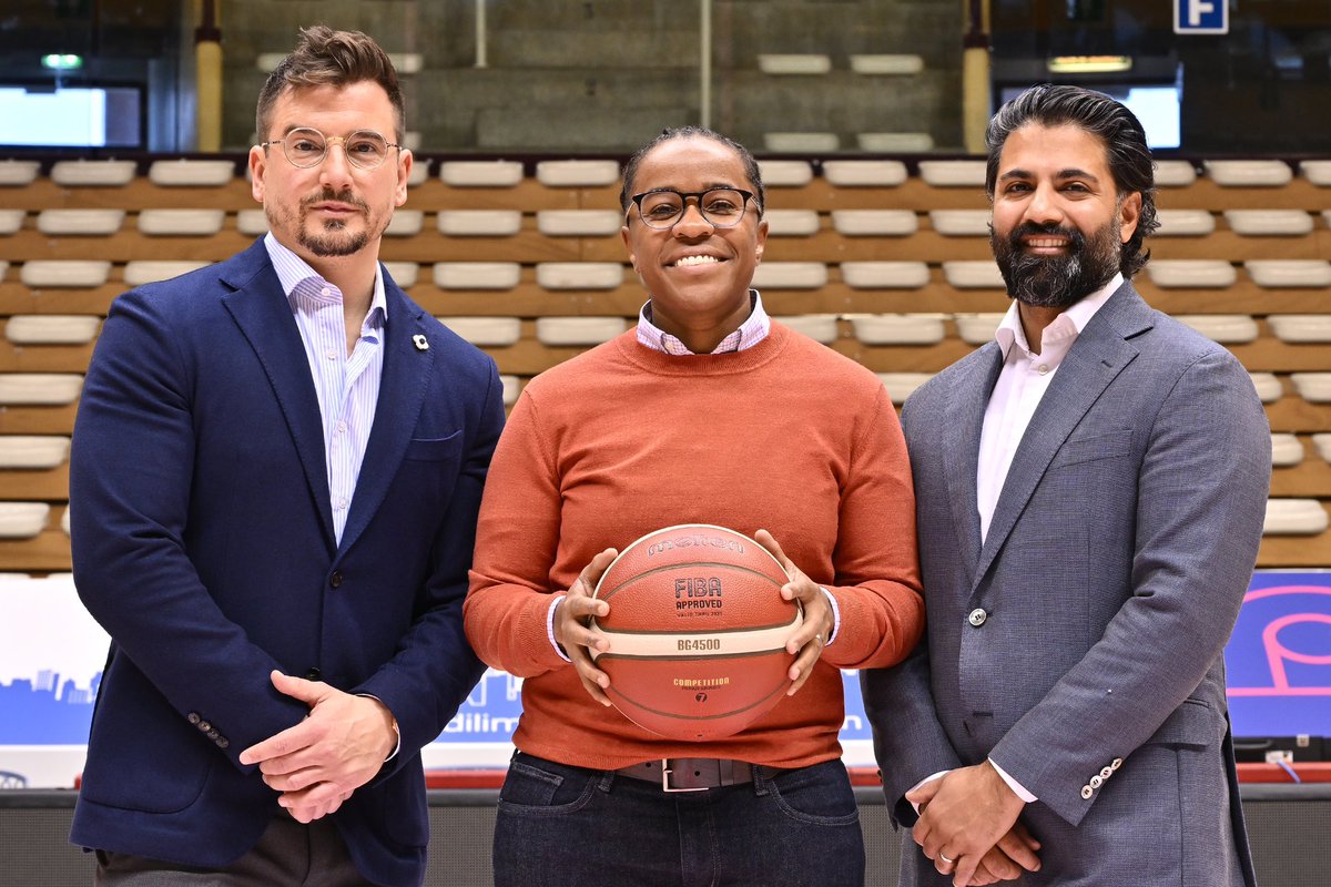 PallTrieste's tweet photo. "CARA TRIESTE", LA LETTERA APERTA DEI SOCI CSG ALLA CITTÀ. Leggila qui: https://t.co/XIouidLCnW ⁣
⁣
#pallacanestrotrieste #pallacanestro #LBASerieA #legabasket #basketball #basket #trieste #forzatrieste #biancorossi #audaci https://t.co/Uks5BZwROz