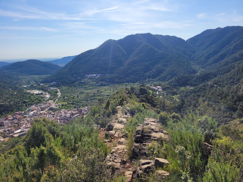 javix's tweet photo. @Sabipi_ @PallaresBlasco Consell!! Primer pujar cap a la Penya de la Boda (no estic segur si és el seu nom) per a gaudir de vistes com aquestes. I després una bona baixada cap a les trinxeres i el molí!!! (baixada #Dements) https://t.co/uW6y0lp83K