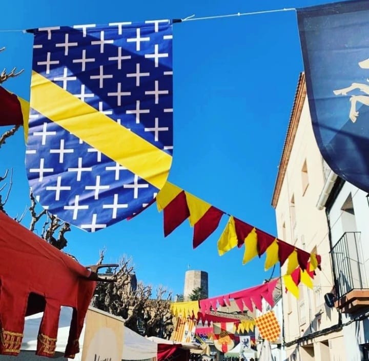 ATrempats's tweet photo. Aquests dies us farem un recull de les lluites i altres moments viscuts a la Fira dels castells i la terra de frontera, a Òdena.
Comencem el fil 🧵
#Odena #Firadelscastellsilaterradefrontera #medieval #BaroniadOdena 
📸 #mapamundiproduccions https://t.co/J5oMt5LnIo