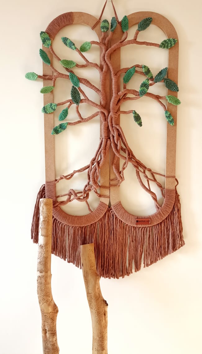 AhdMakrame's tweet photo. Vous ne pourrez rester insensible au charme de cette sublime création en macramé.
Dimensions = 88x42 cm https://t.co/GCG4pUt05o