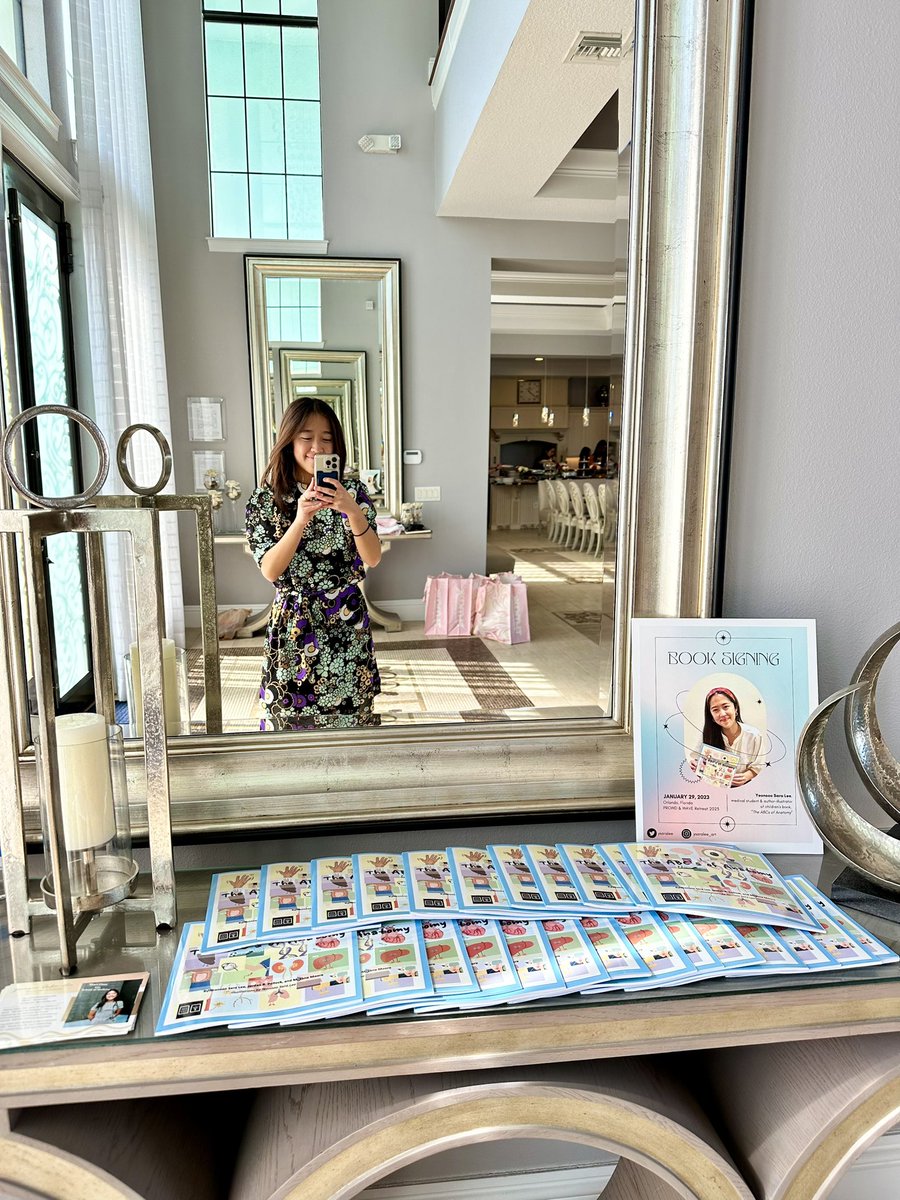ysaralee's tweet photo. Had an amazing day at my first book signing with @PROWDWomen and #WAVE 🌊 at the annual retreat for 🚺 physicians, scholars, and trainees in Orlando, FL! 

So grateful for the support, sponsorship, and friendship of strong women. Not to mention lots of fun and laughs. https://t.co/84SEQtDZey
