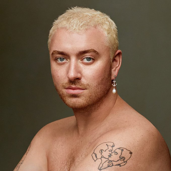 So sad seeing gays trashing Sam Smith just for expressing himself. Bitch u would love to have his talent