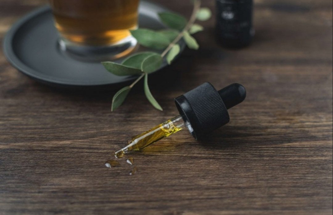 jencinspired's tweet photo. Anyone sick of getting sick? Oregano oil can be very effective for fighting the cold and flu. It tastes horrible, but it works! #health #wellness #life #coldandflu #notimeforsickness #medium #mediumwriters
https://t.co/y0zBk7XDr1 https://t.co/cussLnLeMz