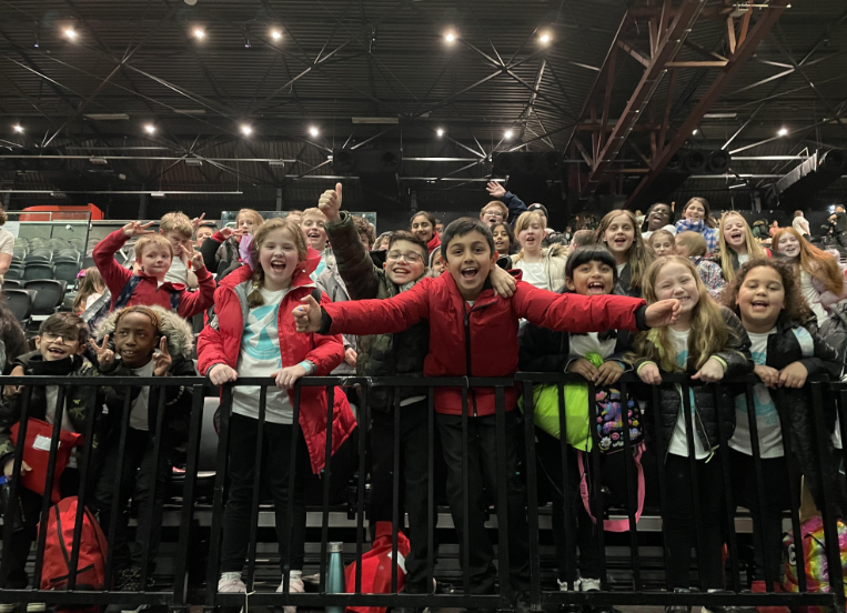 On Friday a group of Key Stage 2 children attended the #youngvoices concert. The children performed songs they have been learning with over 6000 children in-front of lots of our family and friends. The children were fantastic representatives of Kingsway Primary School.