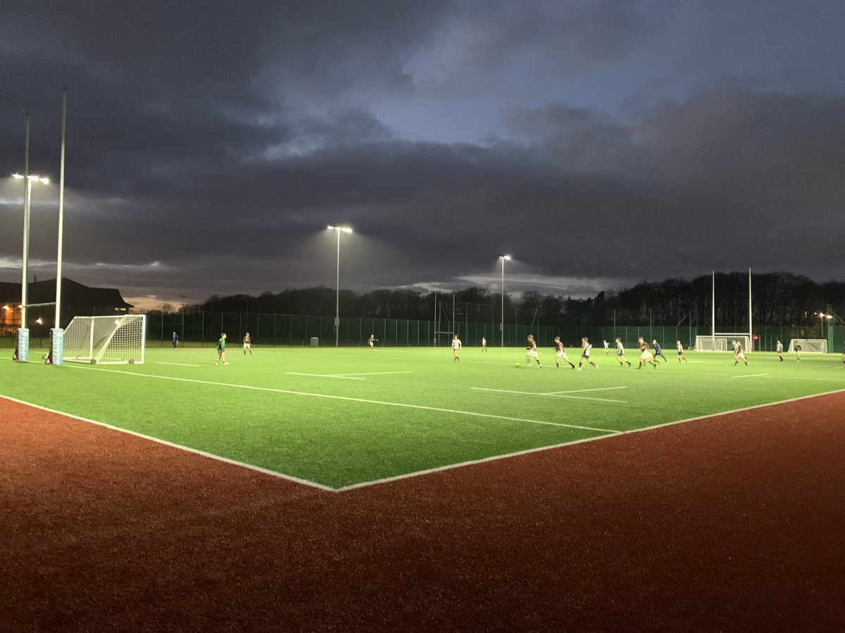 Great couple of games under lights for our U14/U15 sides against our friends @MonBoysSport. 2 games played in great spirits.