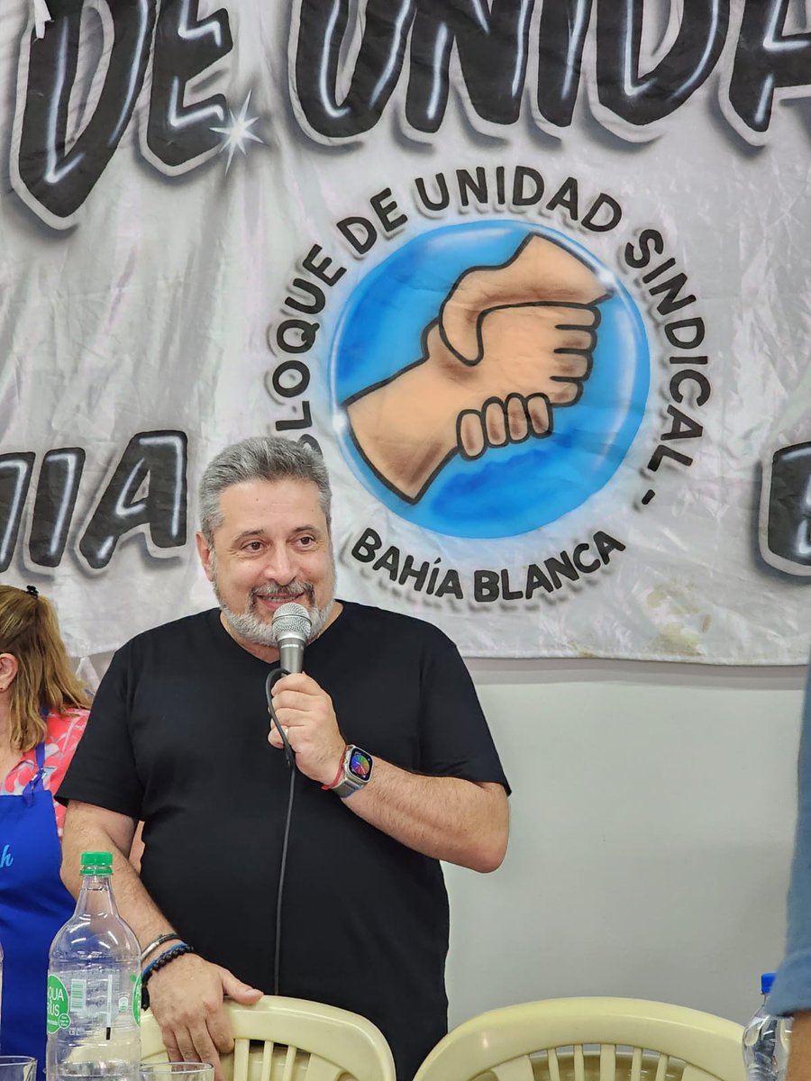UnidadBloque's tweet photo. #Prensa  @victorsmaria  en #BahiaBlanca  #Reunion con el bloque unidad https://t.co/YIn9nPXInx