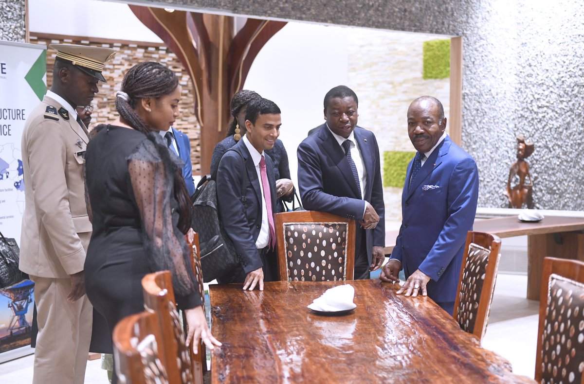 Inaugurée ce 30/01 en présence de mon frère <a href="/FEGnassingbe/">Faure Essozimna GNASSINGBÉ</a>, Africa View, 1ère usine de panneaux de particules implantée en Afrique centrale, permet de valoriser à 95% les rebuts de bois. 
Elle incarne la volonté du #Gabon de concilier  développement, industrie et environnement.