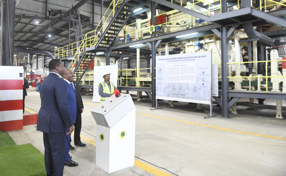 PresidentABO's tweet photo. Inaugurée ce 30/01 en présence de mon frère @FEGnassingbe, Africa View, 1ère usine de panneaux de particules implantée en Afrique centrale, permet de valoriser à 95% les rebuts de bois. 
Elle incarne la volonté du #Gabon de concilier  développement, industrie et environnement. https://t.co/xXzA4qLRwz