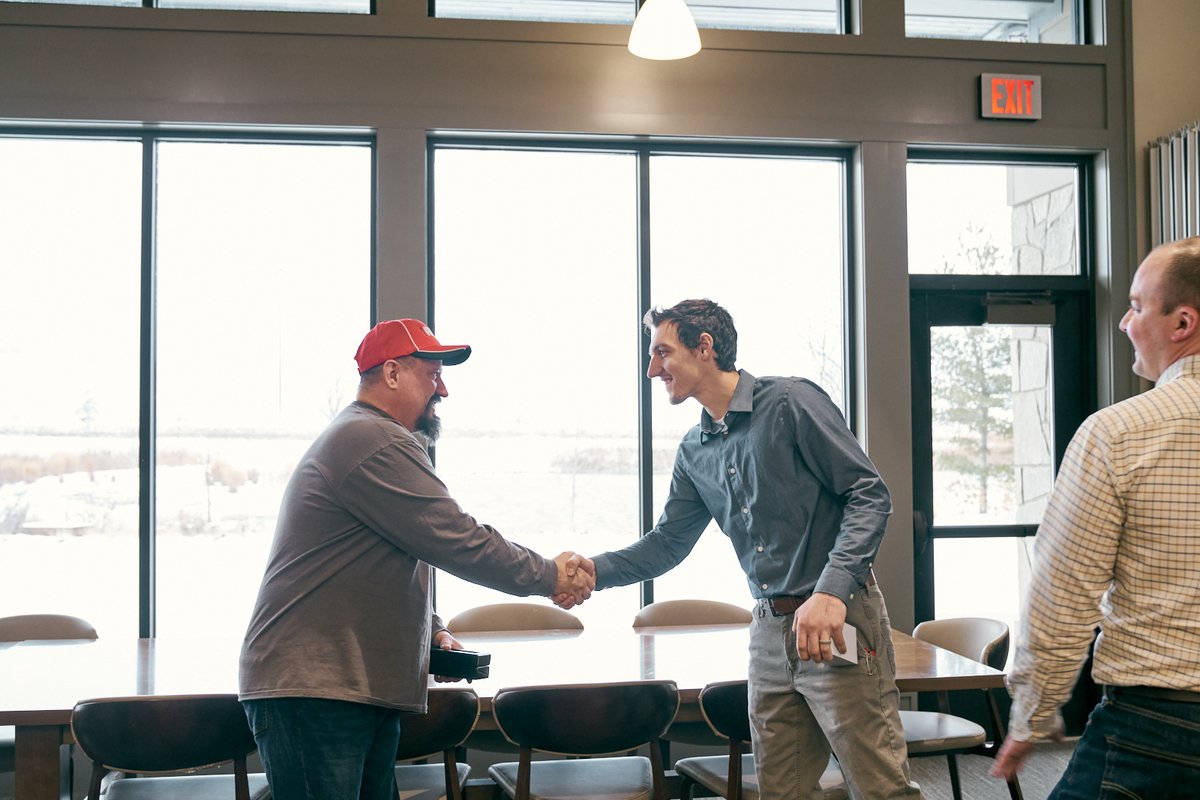 NussbaumTrans's tweet photo. Congratulations to John Ford, our newest #CertifiedRED driver! 

#DriverAdvancement #CertifiedRED #DriveNussbaum https://t.co/9oxpE4PWaE
