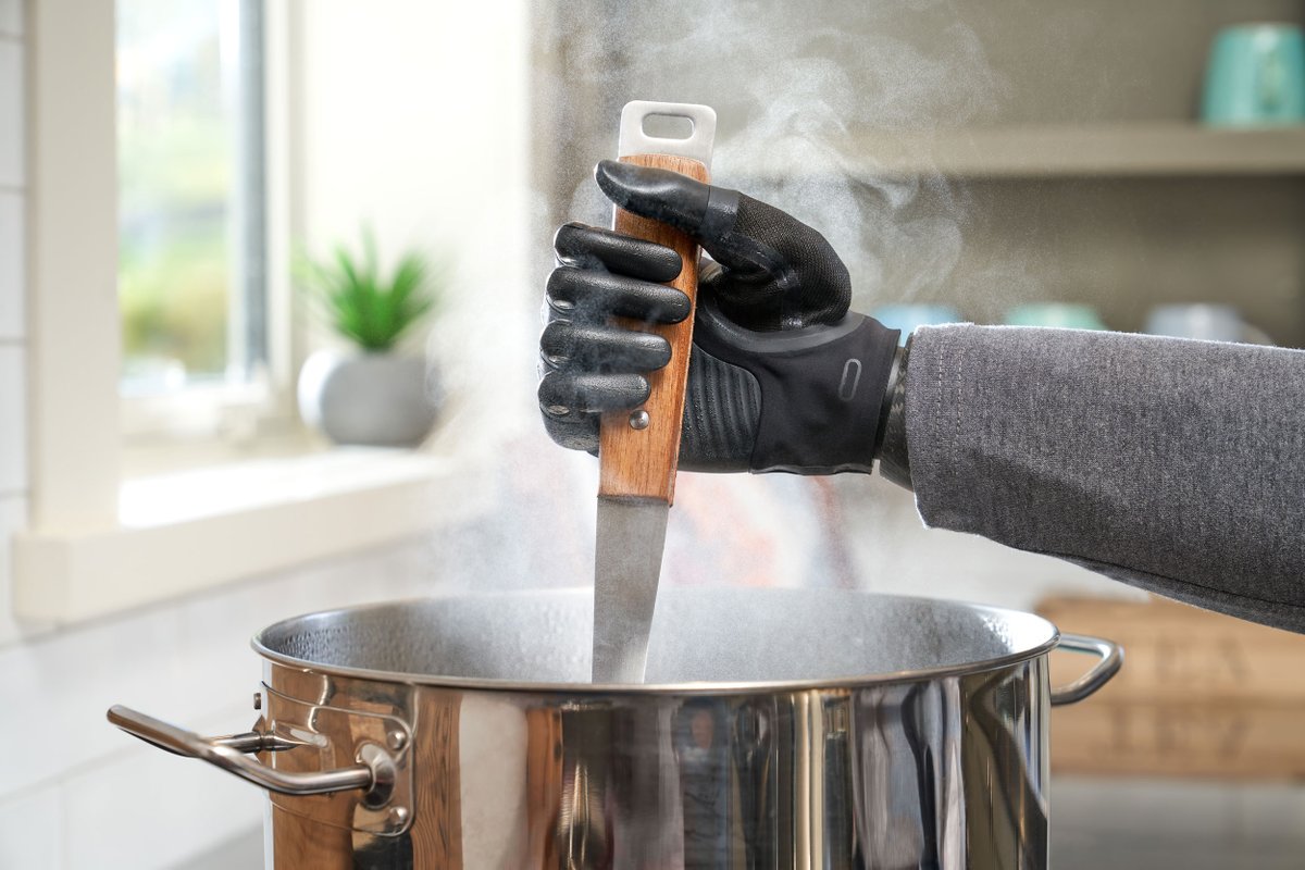 TaskaGlobal's tweet photo. Robust and waterproof, the new #TASKACX Hand does everything a prosthetic hand should. Packed with features, it’s our smallest, fastest, strongest hand yet. Allowing our users to complete more activities of daily living.
#SmallHand #taska #taskaglobal #askfortaska #domore https://t.co/qxNd1dLzxd