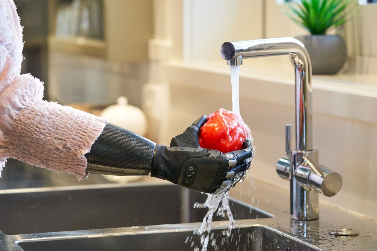 TaskaGlobal's tweet photo. Robust and waterproof, the new #TASKACX Hand does everything a prosthetic hand should. Packed with features, it’s our smallest, fastest, strongest hand yet. Allowing our users to complete more activities of daily living.
#SmallHand #taska #taskaglobal #askfortaska #domore https://t.co/qxNd1dLzxd