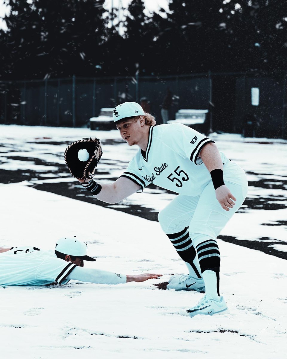 UNISWAG's tweet photo. The white threads for @WSURaidergang 

#uniswag https://t.co/P87aH80Lqv