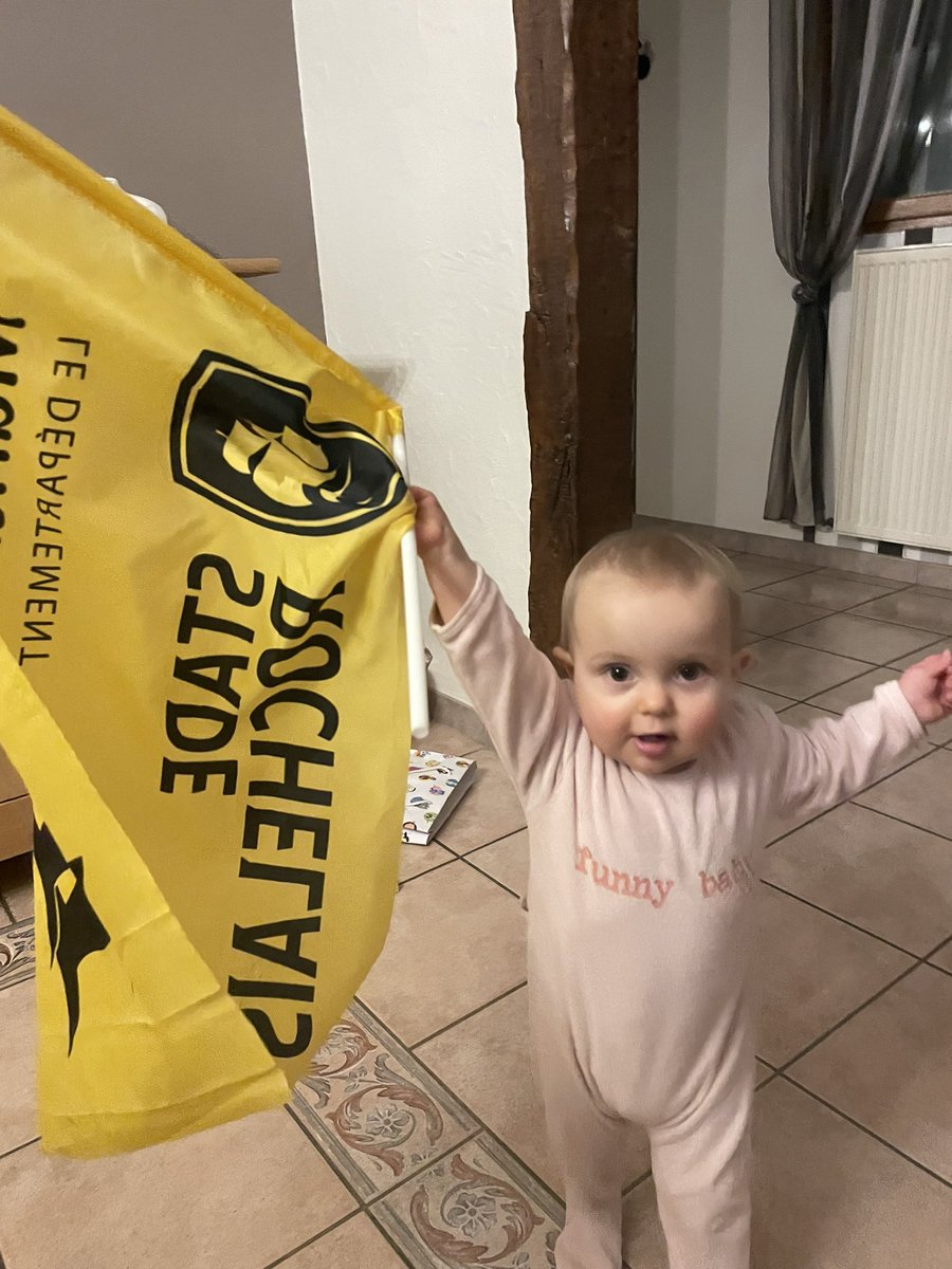 tanneux's tweet photo. Elle est chaude pour la venue de Lyon à #deflandre !!!
@staderochelais #rugby #supportrice #staderochelais #TOP14 #icicestlarochelle https://t.co/VBUb6xfOMo
