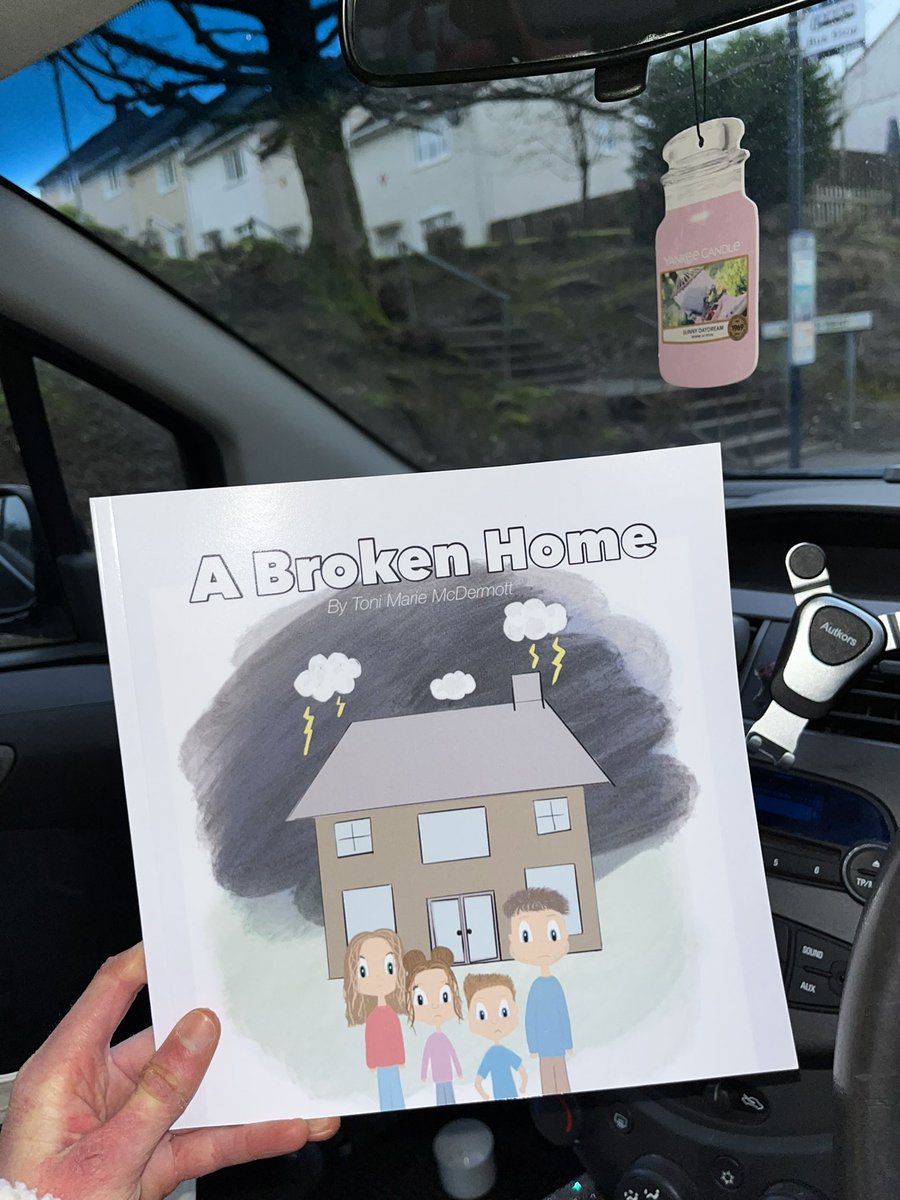 One topic close to my heart is Divorce💔 Lately I’ve been struggling mentally, so decide to distract myself and write a book. 

A Broken Home amzn.eu/d/16ZCkqJ

A horrible thing for any child. The blessing of a blended family is BEAUTIFUL🦋💖🌎 #author #ChildrensBooks