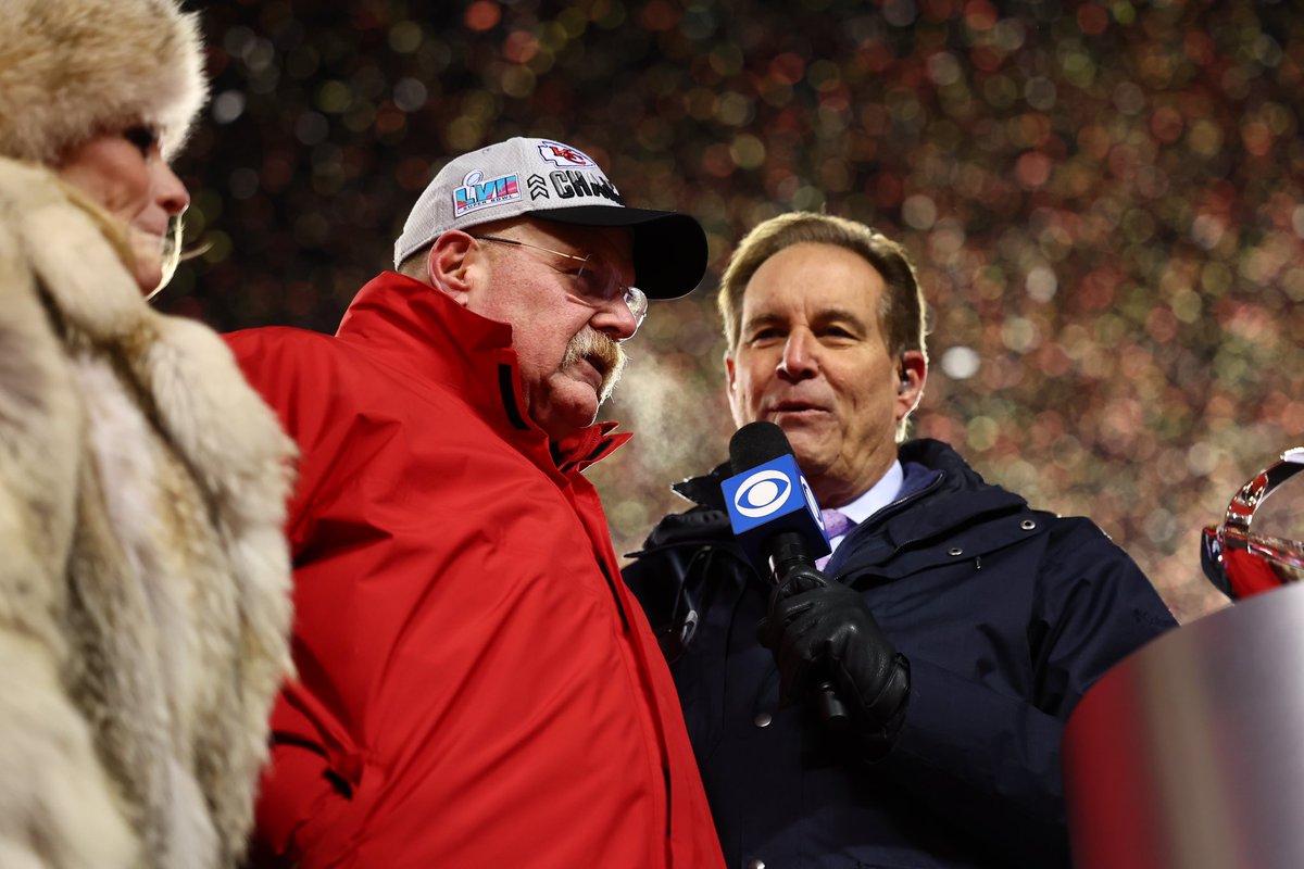 Mark Donovan tweet media