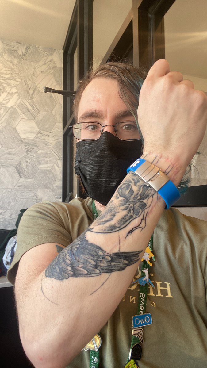 LuckieDoggy's tweet image. Sharing my graft  (partially tattooed now) too because i love my trans body, and the euphoria and connection i feel to my body that once felt like a cage has been life changing. ❤️ trans bodies are beautiful