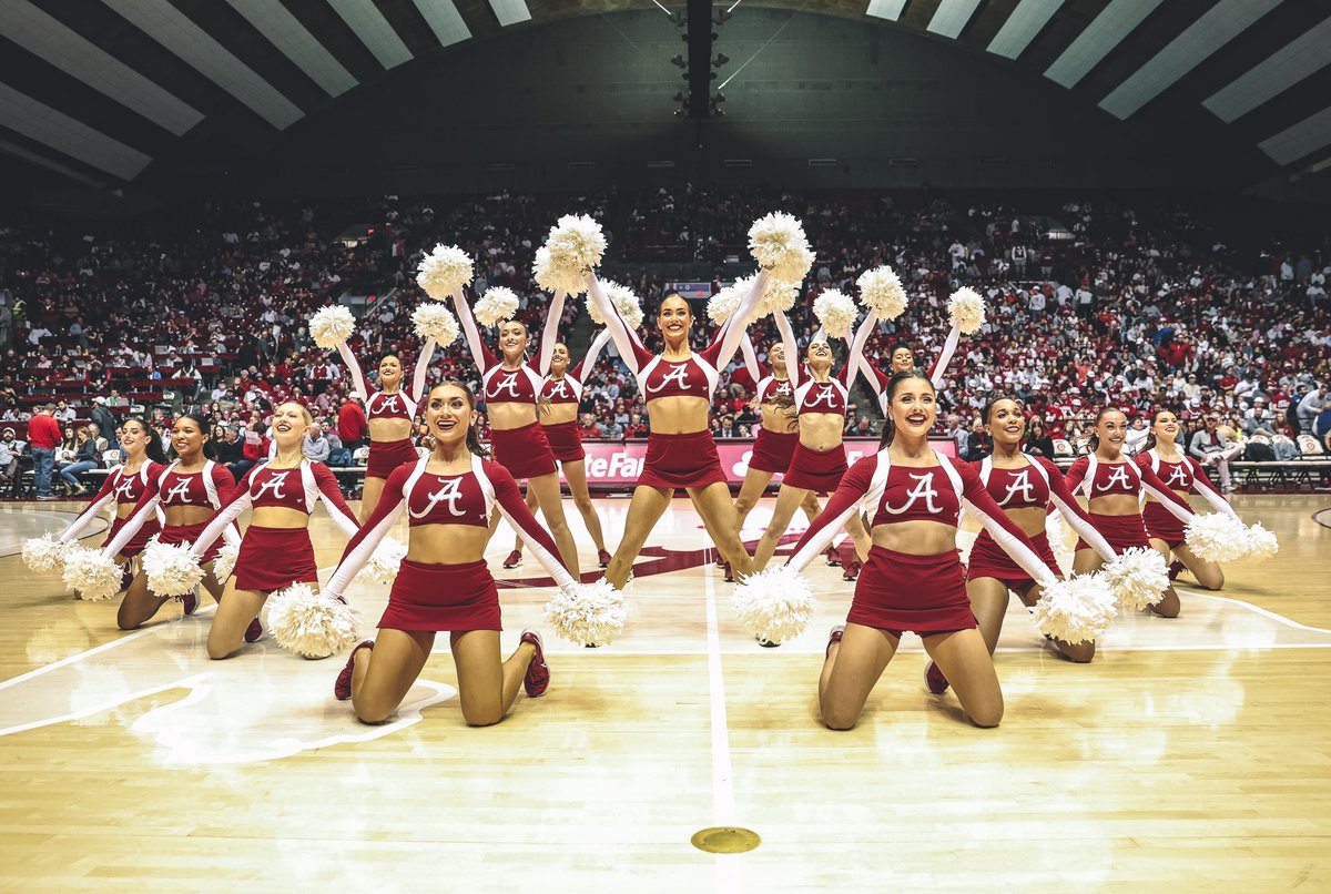 Arrive early for <a href="/AlabamaMBB/">Alabama Men’s Basketball</a> tomorrow to get autographs from cheer and dance in the North lobby 🤩

#RollTide