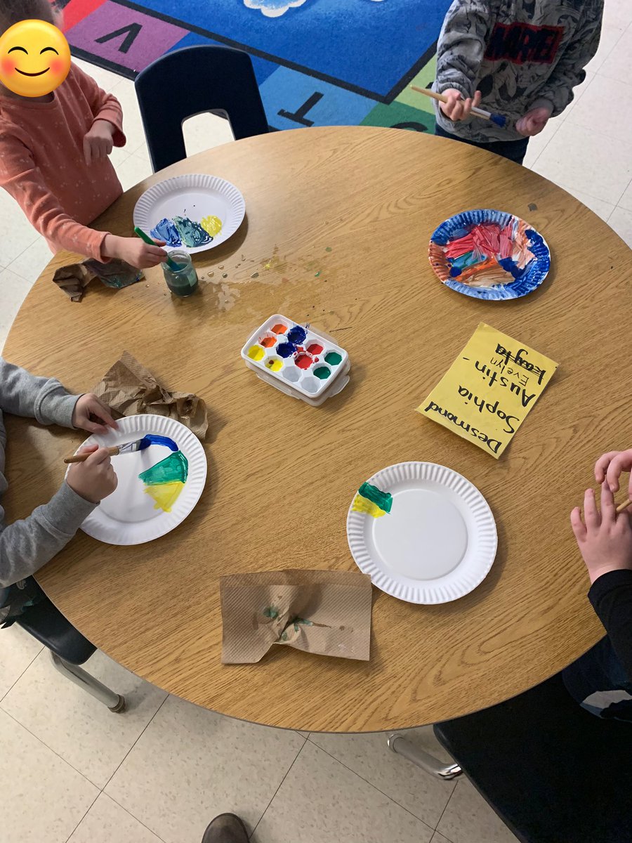 Our kindergarteners collaborated and created a giant dragon for the Lunar New Year! 
We worked hard for one whole week to paint, cut, glue and piece together the body of the dragon! 
Gong Hei Fat Choy to those who celebrate 🎉 
#HappyLunarNewYear <a href="/AndrewHunterES/">Andrew Hunter E.S. #scdsbBestKeptSecret</a> <a href="/SCDSBequity/">SCDSB DEI/ML Department</a>