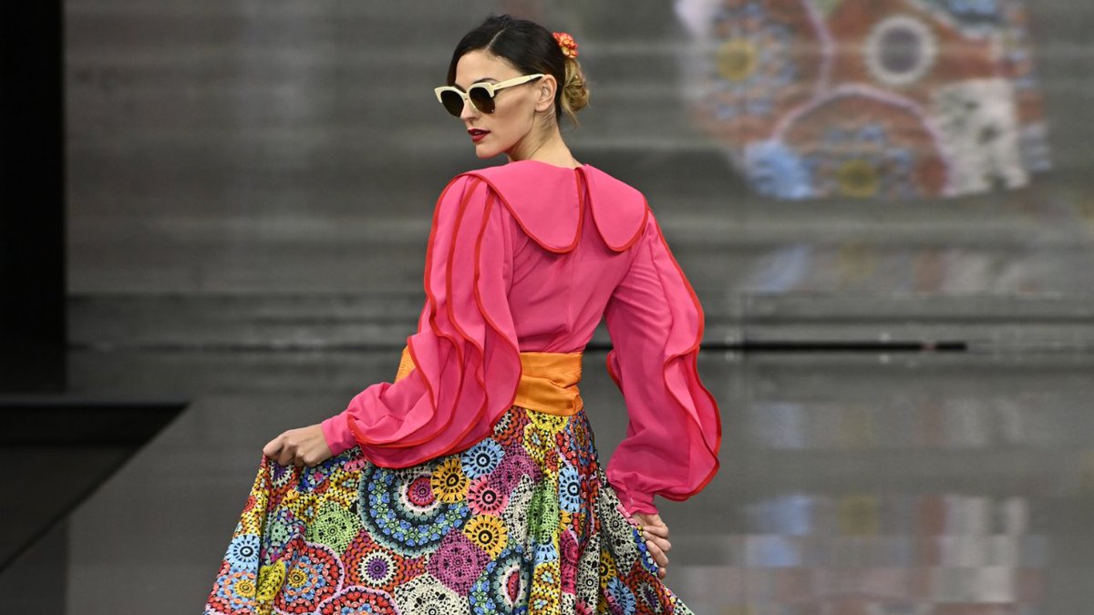 fibesevilla's tweet photo. 💃 #SIMOF es creatividad e innovación. También, solidaridad y compromiso.
Ayer disfrutamos de ''Andalucía Icónico Flamenco'', desfile con el que clausuramos #SIMOF23, patrocinado por
@OfficialMauiJim, en beneficio de Banco de Alimentos. Aquí te dejamos algunas fotos. 👇 https://t.co/uRGchTXvvW